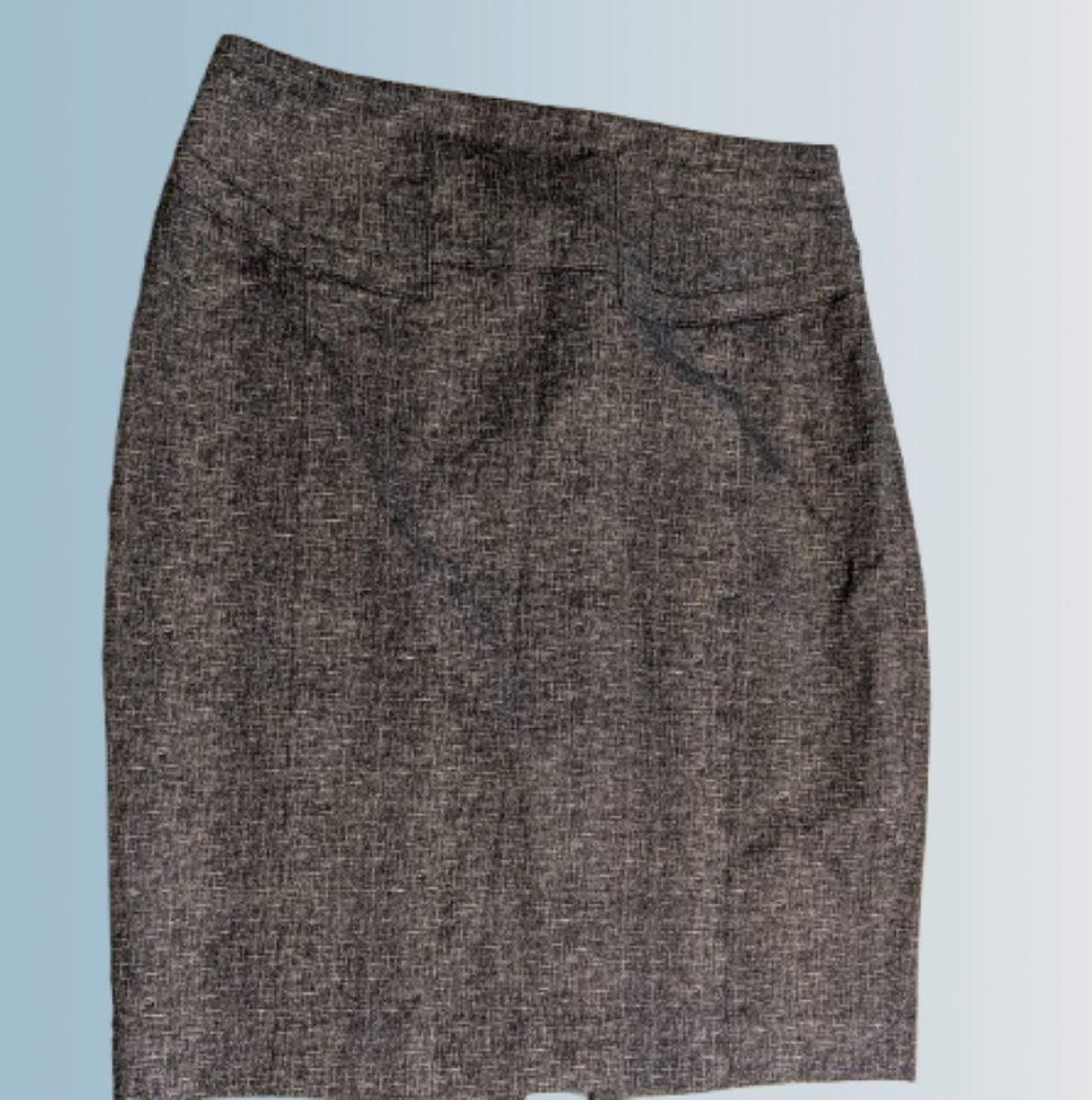 Express Monochrome Unique Details Skirt Women's Size 4